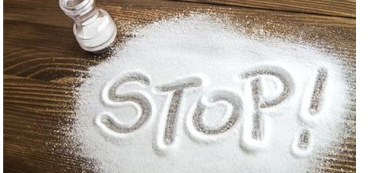 Ζάχαρη κι αλάτι: οι λευκές σκόνες της διατροφικής μας συνήθειας